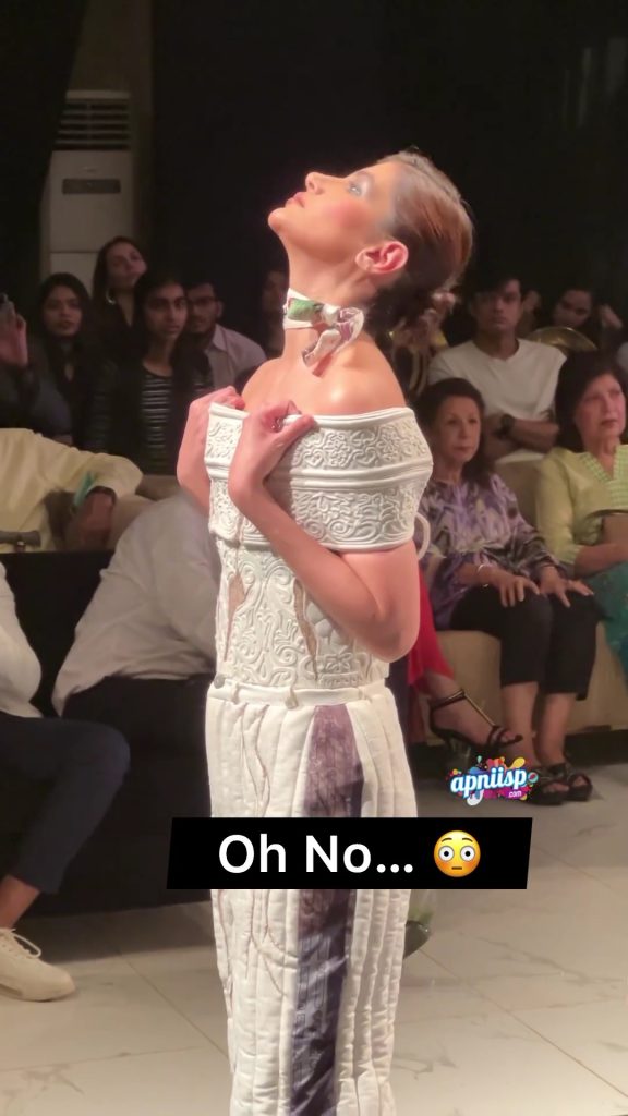 People Confused By Walks On Parishae Adnan Fashion Show People Confused By Walks On Parishae Adnan Fashion Show