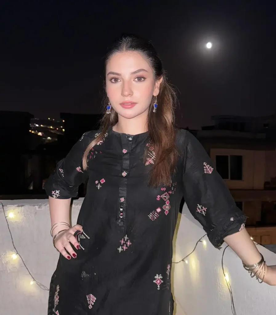 Dananeer Mobeen Biography (Age, Husband, Height, Net Worth) Dananeer Mobeen Biography